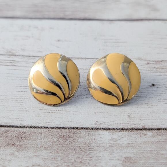 Vintage Jewelry - Vintage Stud Earrings Wavy Design 0.75"